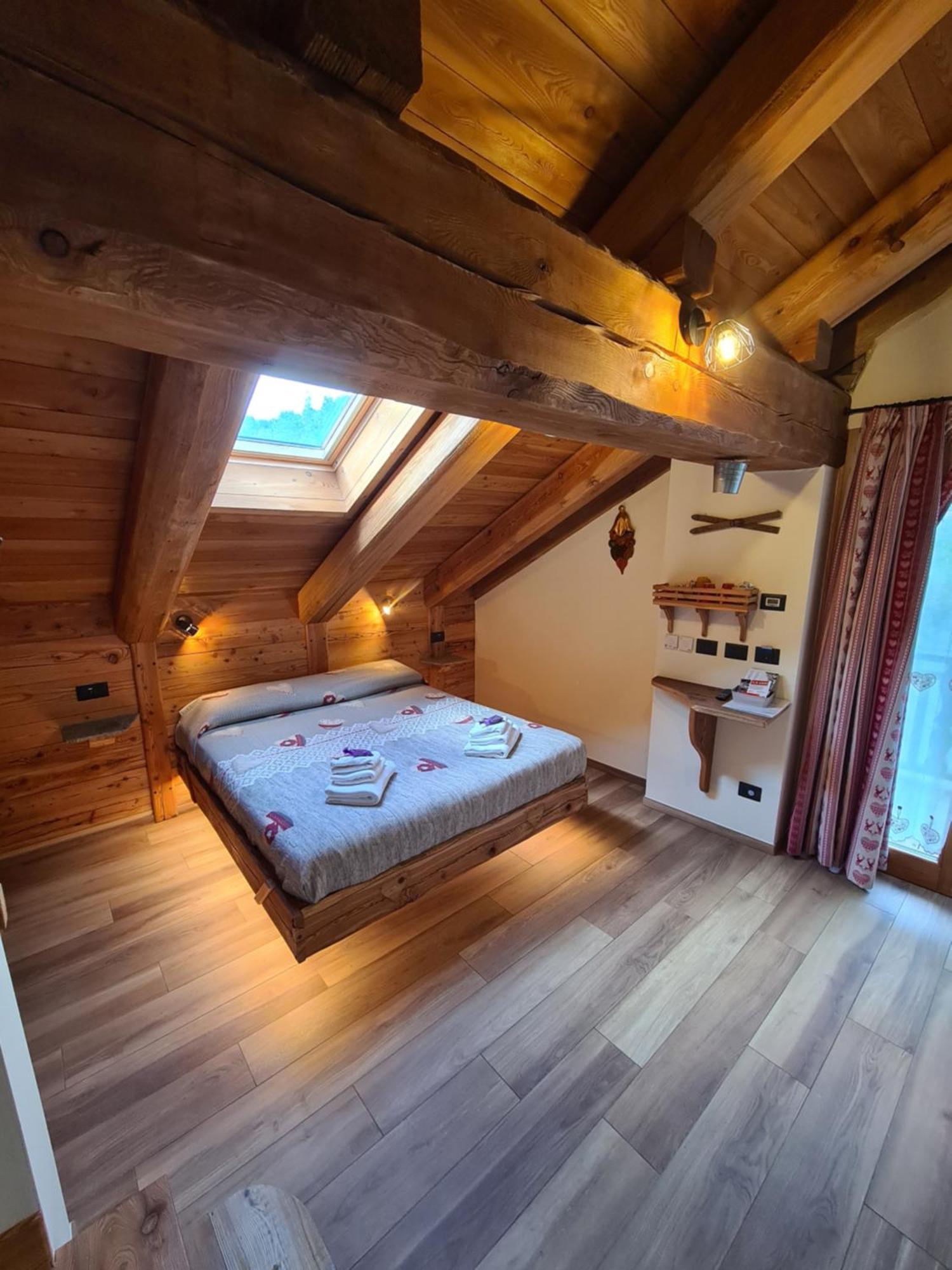 La Maison. Il Nido Dell'Aquila バルドネッキア エクステリア 写真